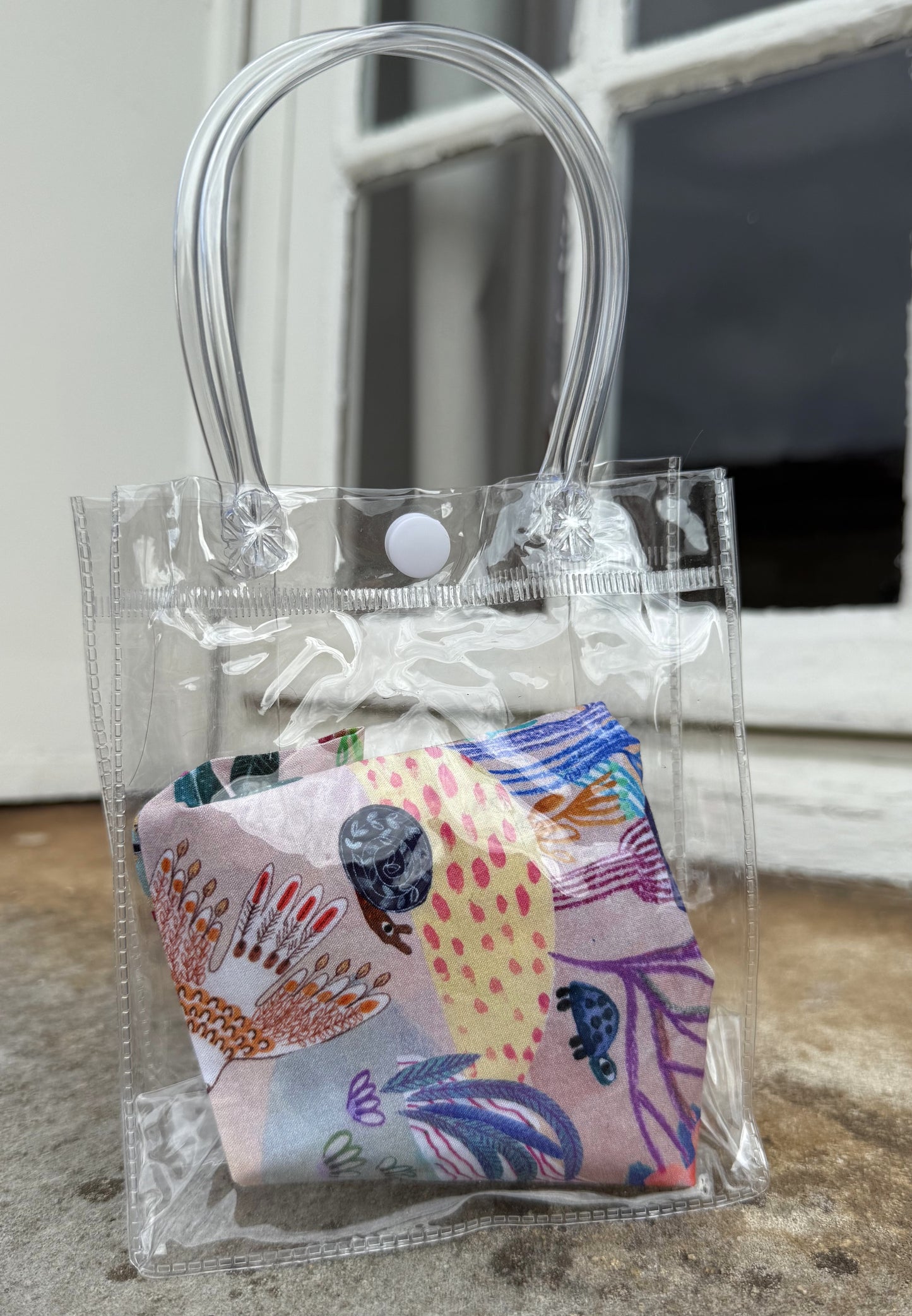 Foulard CYU coloré avec dessins d'enfants _ Colorful CYU scarf with children's drawings
