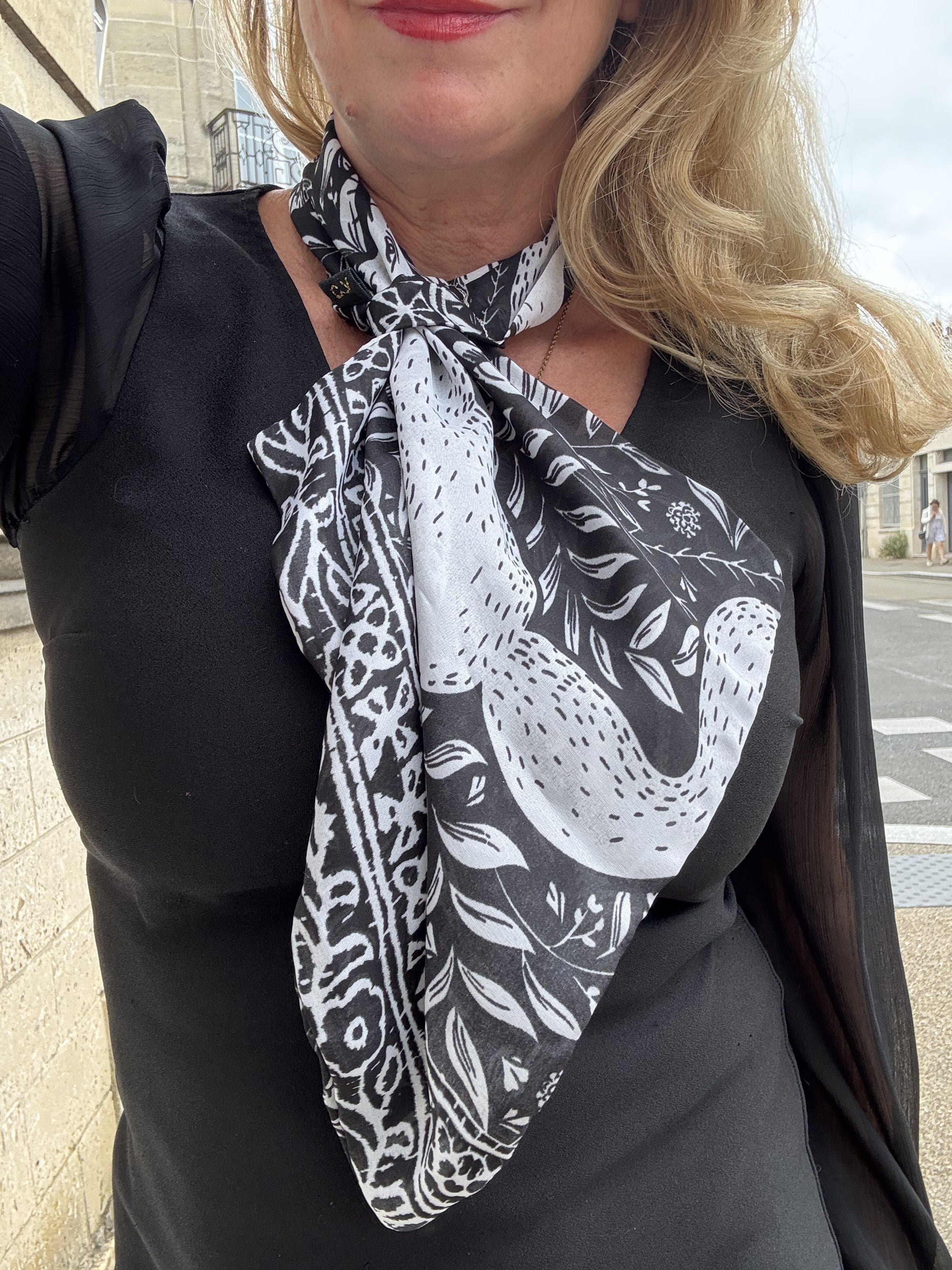 Foulard CYU Noir et Blanc Renard