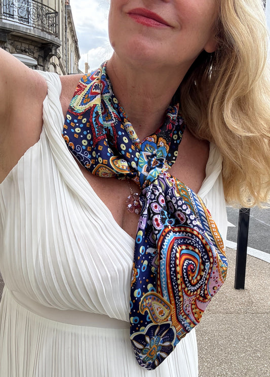 Foulard CYU bleu nuit colorée très doux en soie _ Very soft colorful dark blue silk scarf CYU