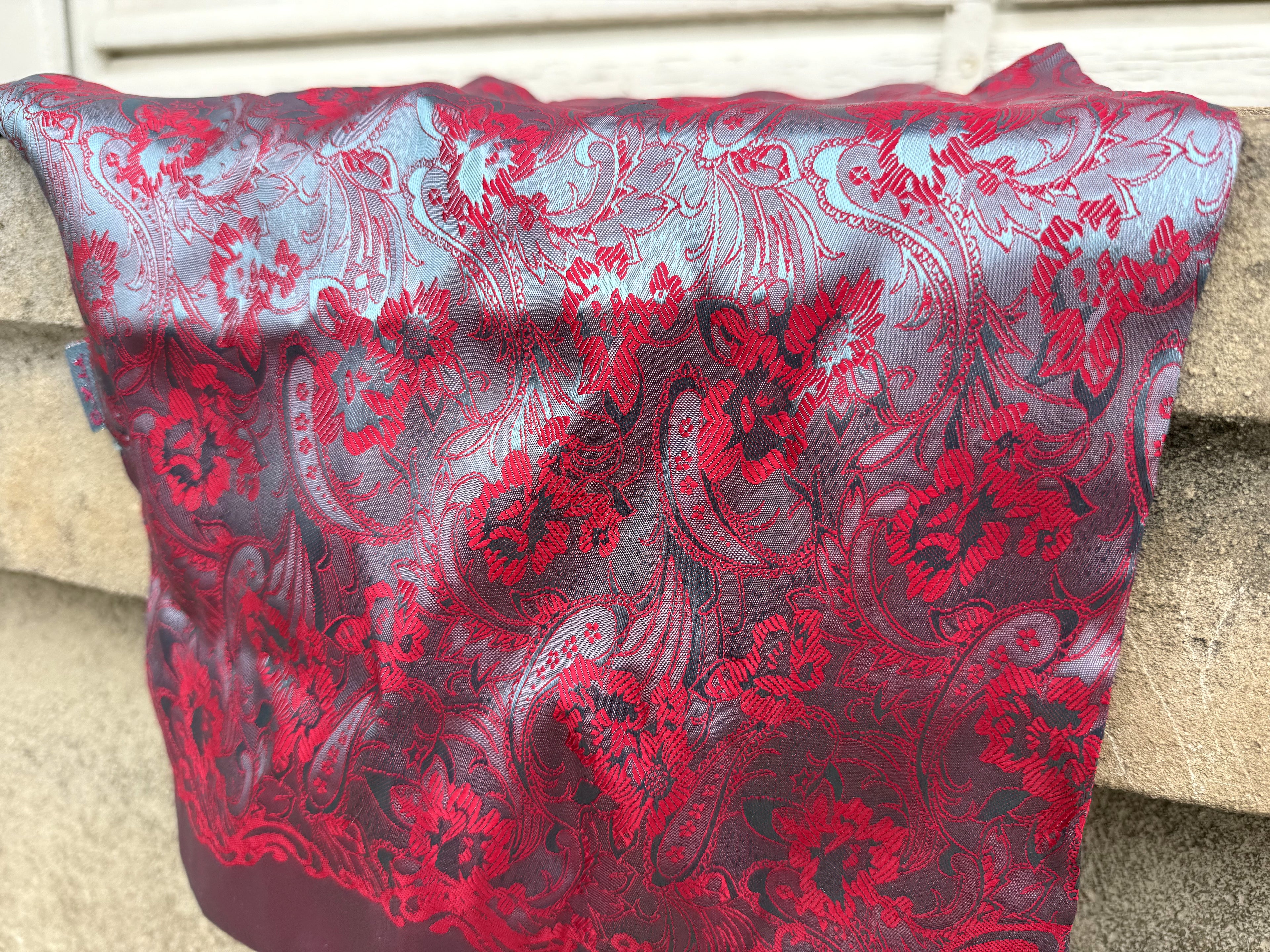 Foulard CYU Bleu Framboise en Soie précieuse